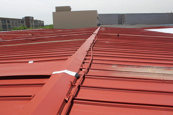 彩鋼瓦翻新價格:彩鋼瓦屋面翻新施工處理狀況? 彩鋼瓦翻新價格:彩鋼瓦屋面翻新施工處理狀況?